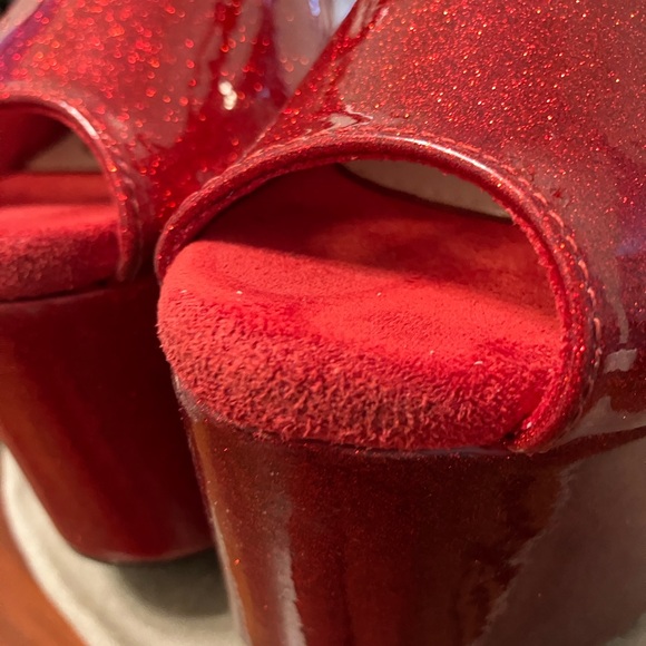 Hella Heels, Kansass, Glitterati Pleasers - Picture 4 of 4